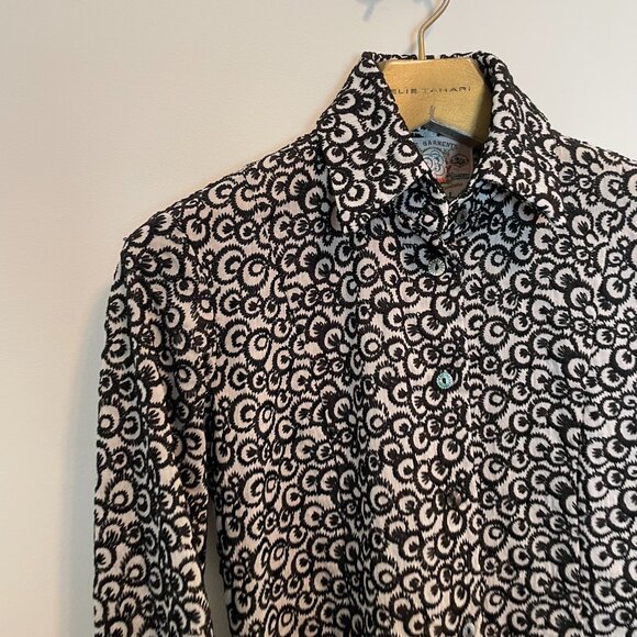 BELL Fine Garments Floral Embroidered Button Down Collared Shirt Dress \\ 2 - Picture 4 of 11